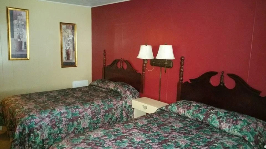 Shamrock Motel