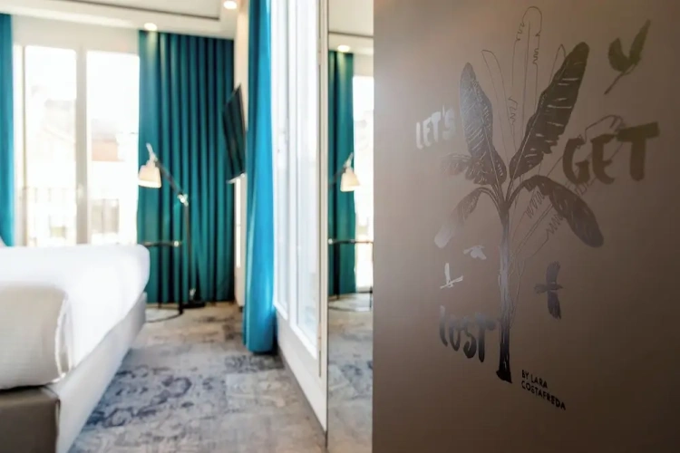 Standard room with view