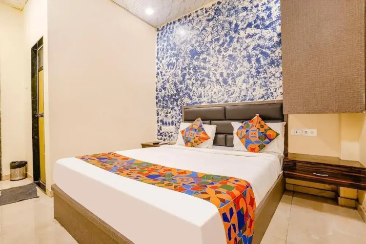 Hotel Priceless