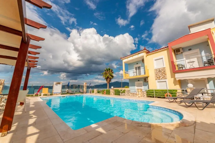 Gera Bay Studios and Apartments