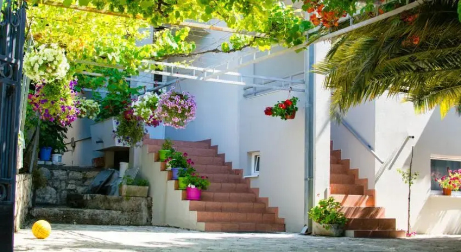 Apartments Radulovic