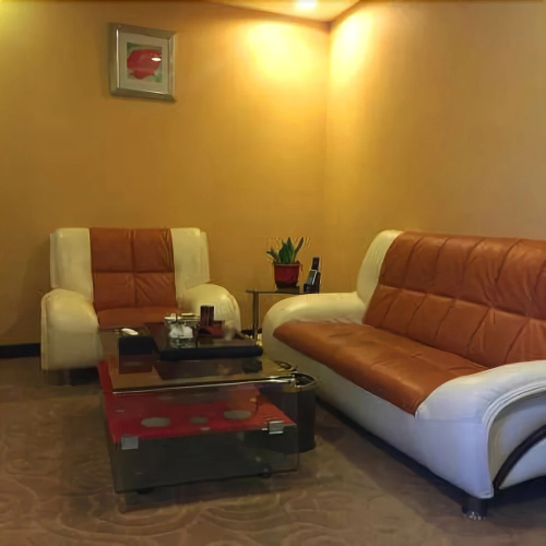 Dongya Business Hotel
