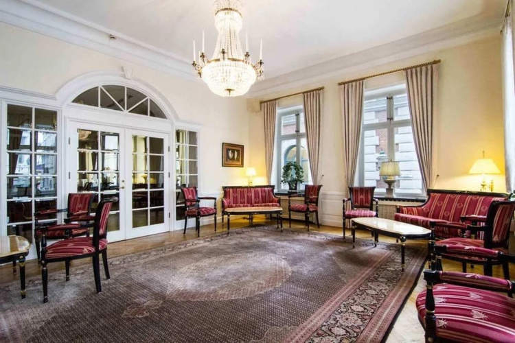 Mayfair Hotel Tunneln