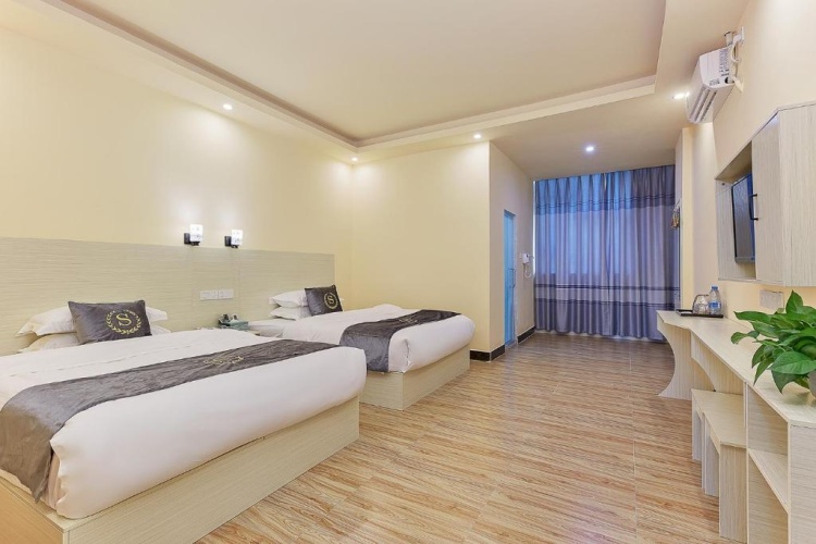 Deluxe Quadruple room
