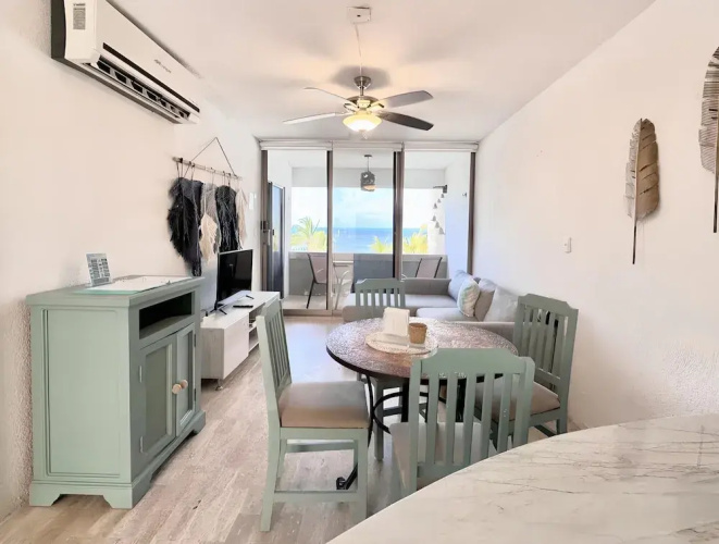 Beachfront and Ocean View Apartment