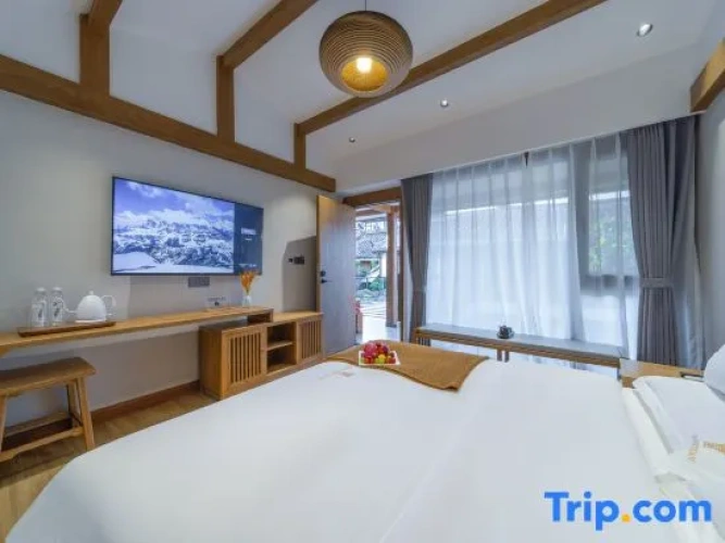 4 Bedrooms Standard Double room with courtyard view