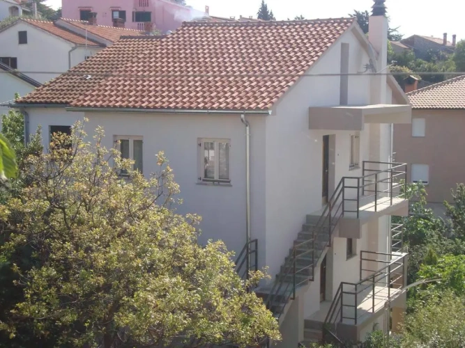 Apartment with sea view
