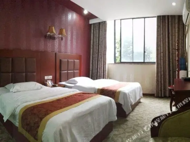 Quadruple Suite