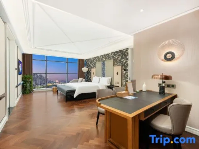 1 Bedroom Suite