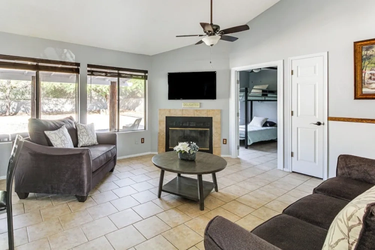 3 Bedrooms Cottage