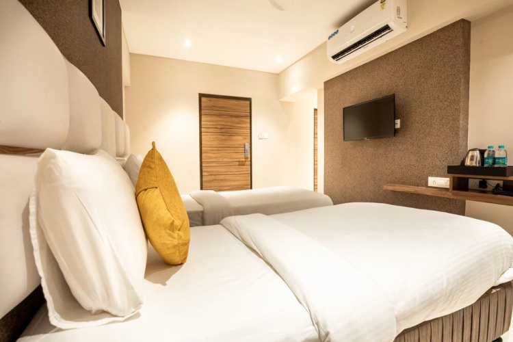 Hotel Pacific Residency