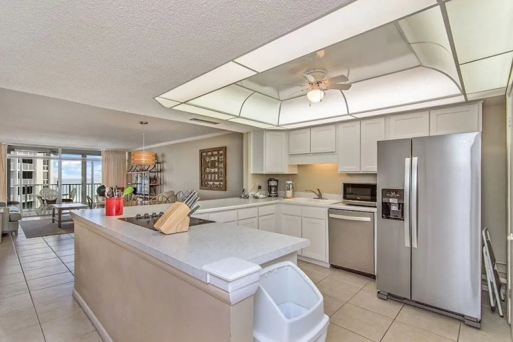 Shoreline 2042 Condo by RedAwning