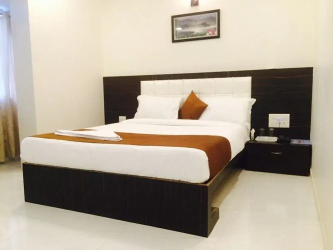 Alfa Grand by FabHotels