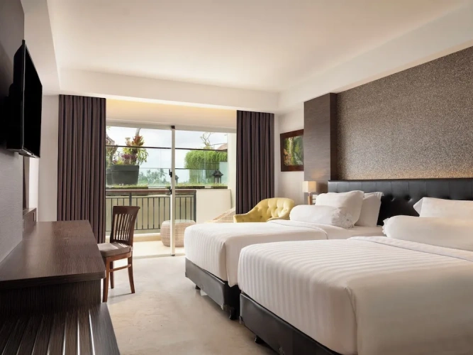 Twin room with balcony