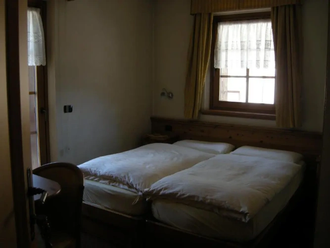 Standard Twin room with balcony