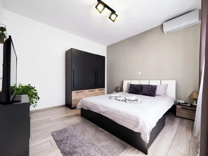 1 Bedroom Deluxe Apartment