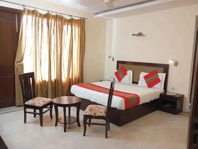 Classic Double room with city view