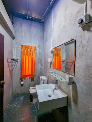 Deluxe Quadruple room with courtyard view