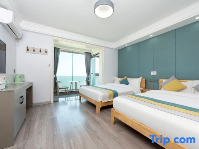 Standard Twin room with sunrise view