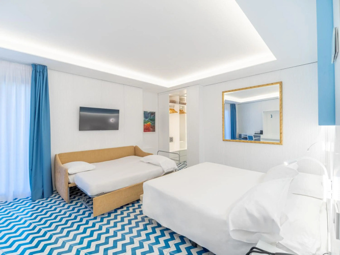 Cristina Hotel