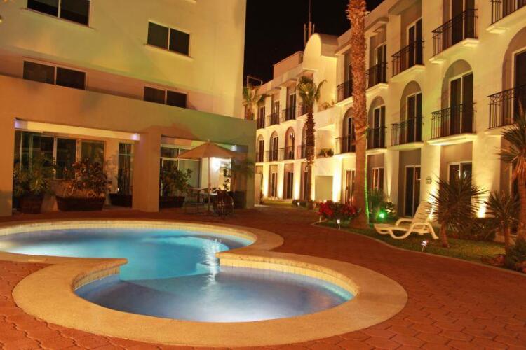 Imagen de Seven Crown Express &amp; Suites Cabo San Lucas