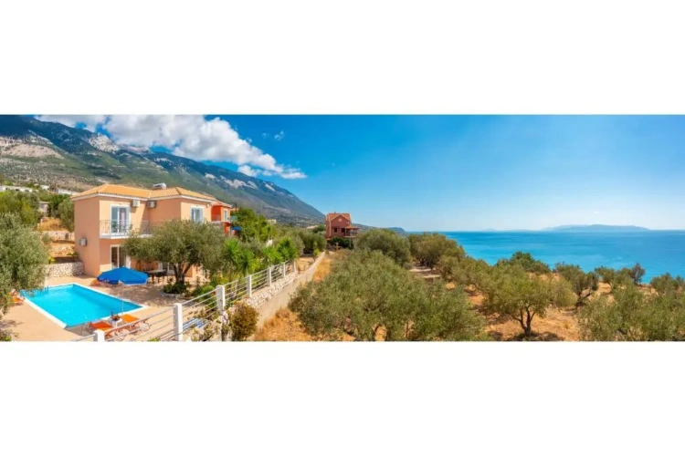 3 Bedrooms Villa
