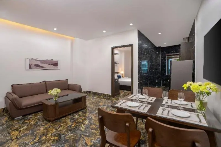 Deluxe Double Suite with city view