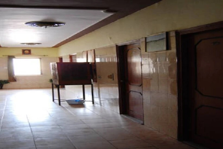 Hotel Viren International