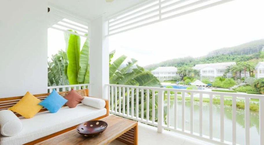 Ocean Breeze Resort & Apartments