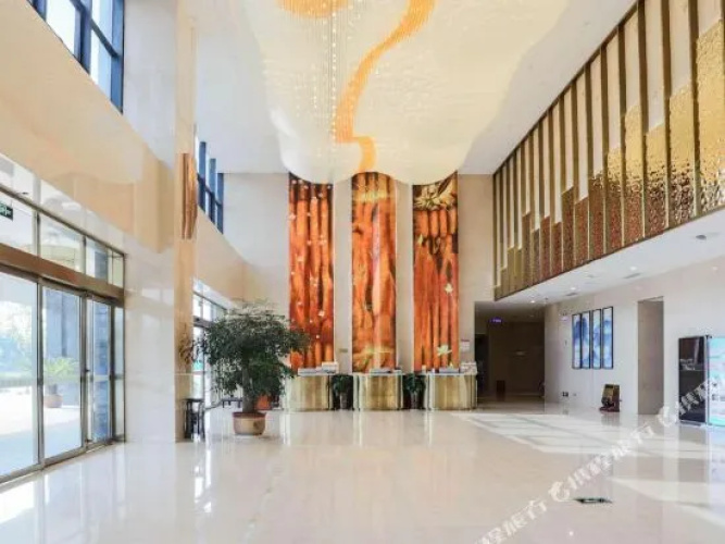 Qianshan Heyue Hotel