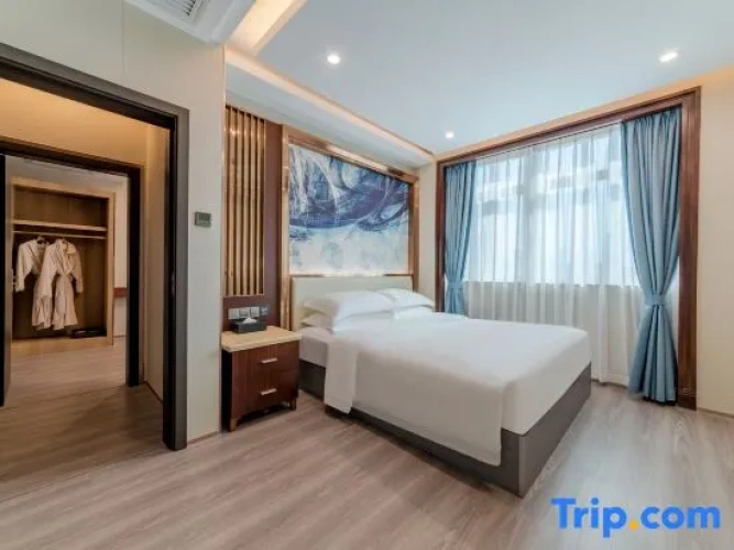 Deluxe Family Suite