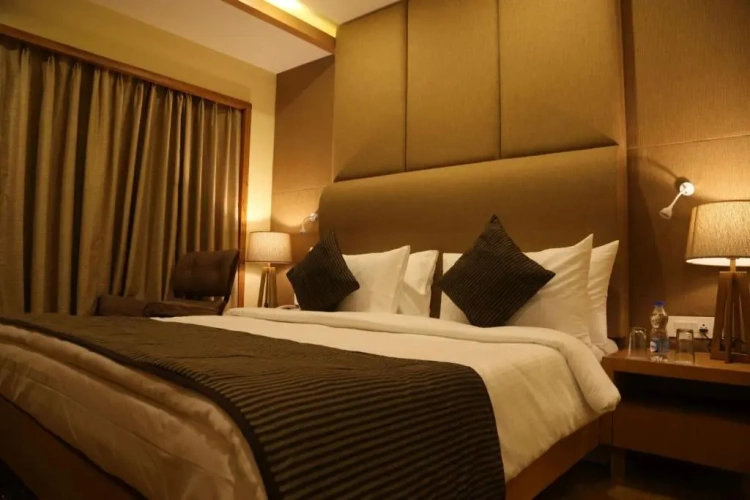 Suite with view