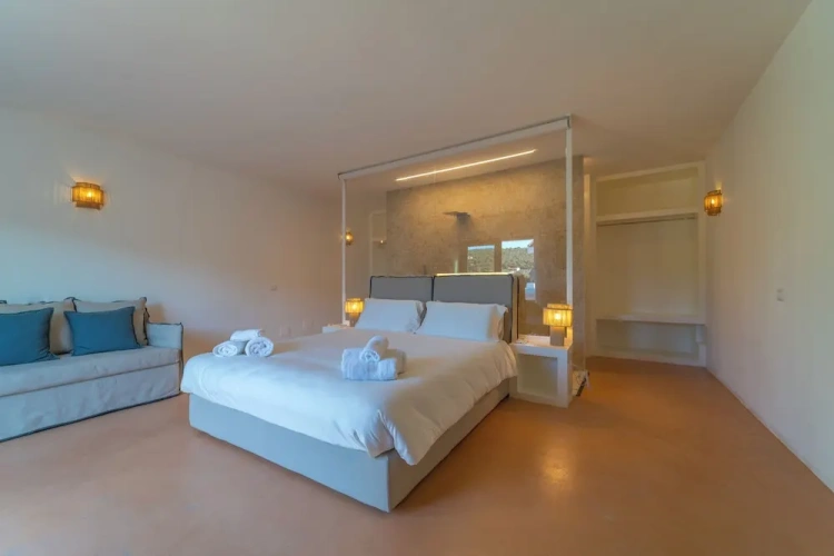 Suite with balcony