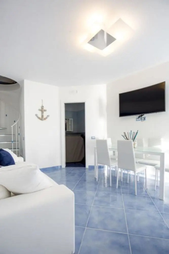 Blu Angel Relais