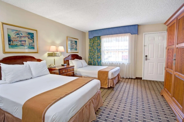 Standard Quadruple room