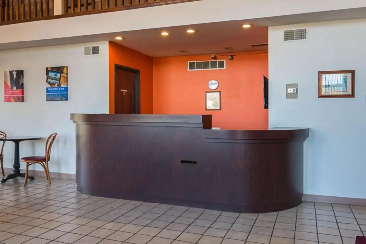Motel 6 Hannibal, MO