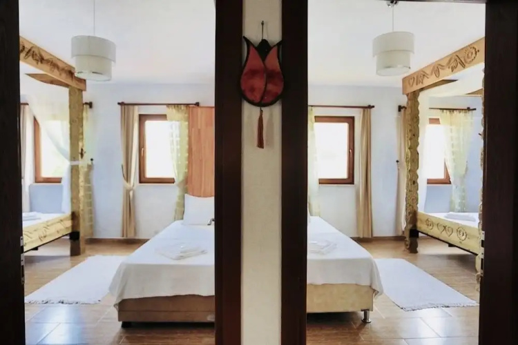 Bozcaada Iris Hotel