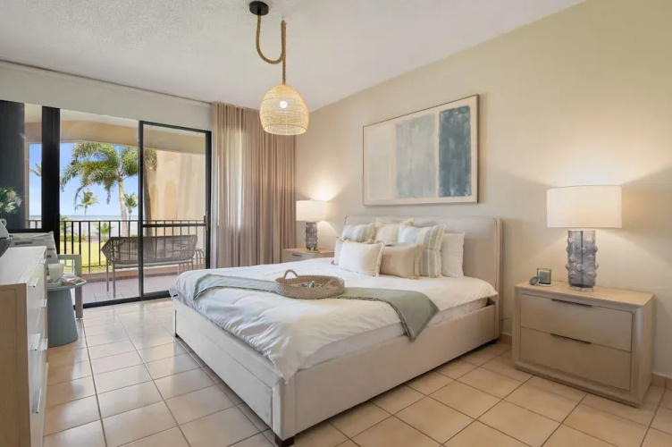 Beachfront Paradise 2BR Crescent Beach Seaside