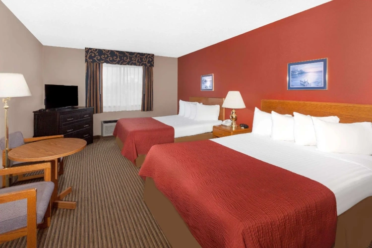 Quadruple Suite with lake view
