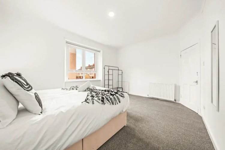 Cosy and Bright 3-Bedroom Flat