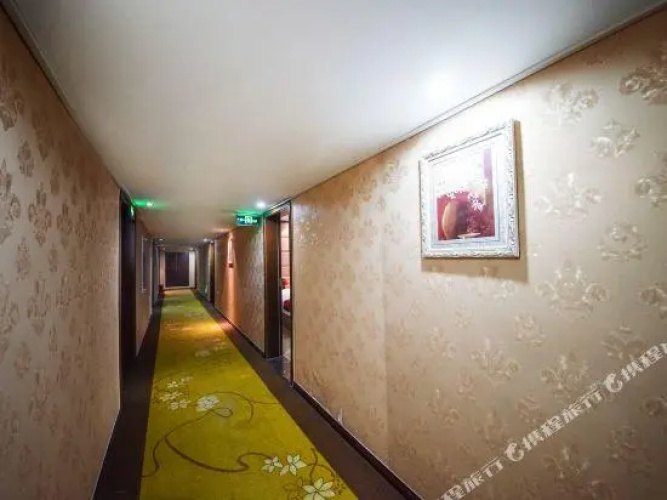 Yunze Hotel