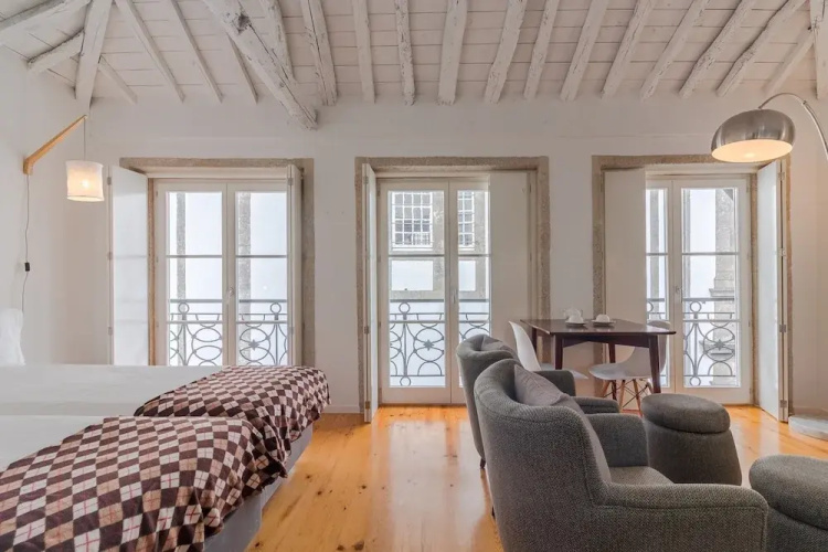 Central Porto With Comfort & Convenience