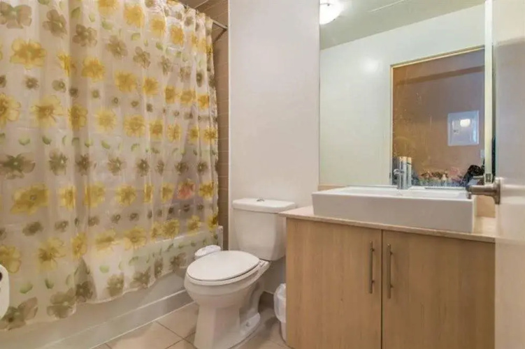 Sky View Suites - Maple Leaf Square