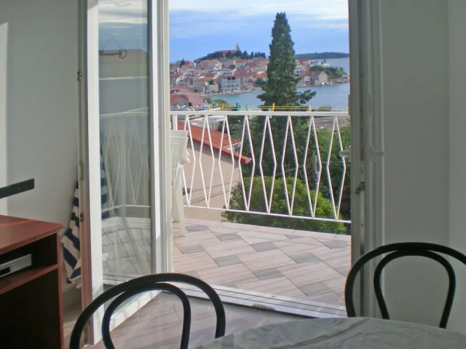 Apartment with balcony