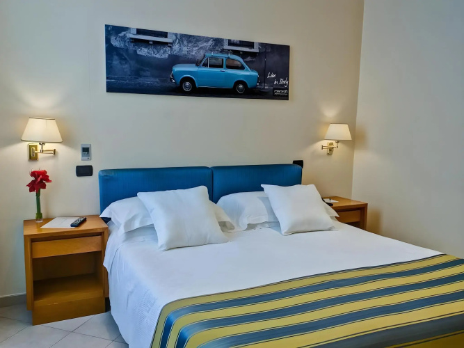 Crosti Hotel & Residence