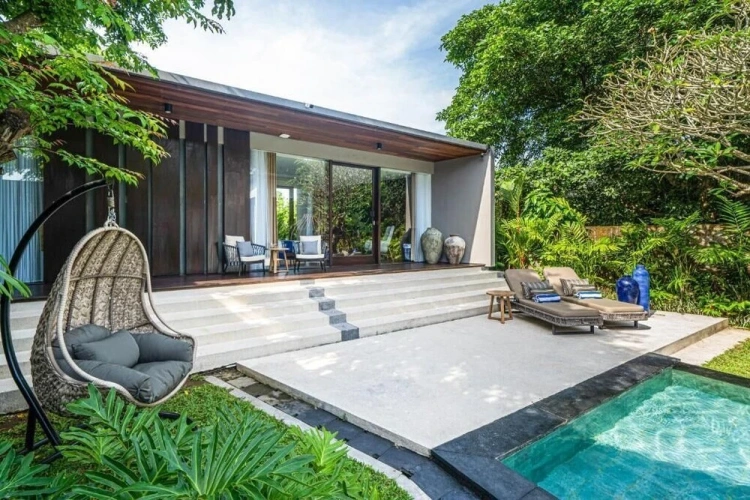 6 Bedrooms Luxury Villa