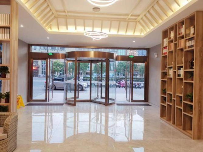 Yahao Selected Hotel (Jinfeng Branch)