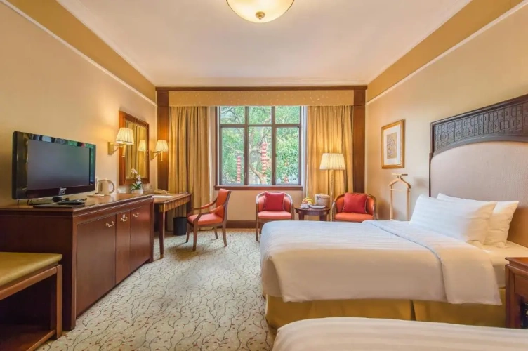 Hillview Twin room