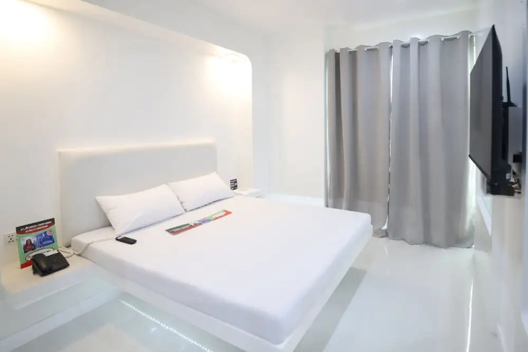 Astrotel Divisoria