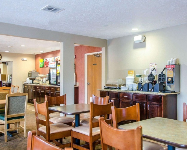Quality Inn & Suites photo 23